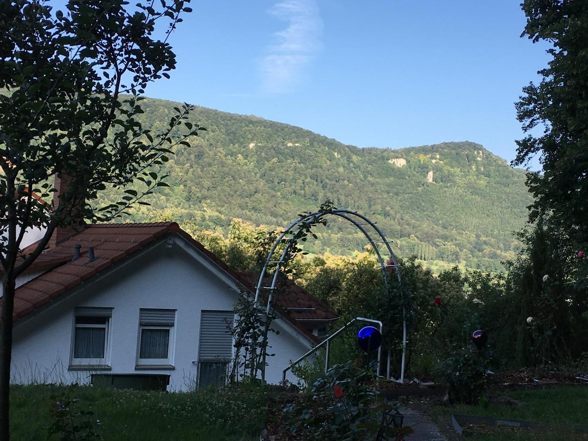 Haus Am Sonnenhuegel Apartment Bad Urach Exterior photo